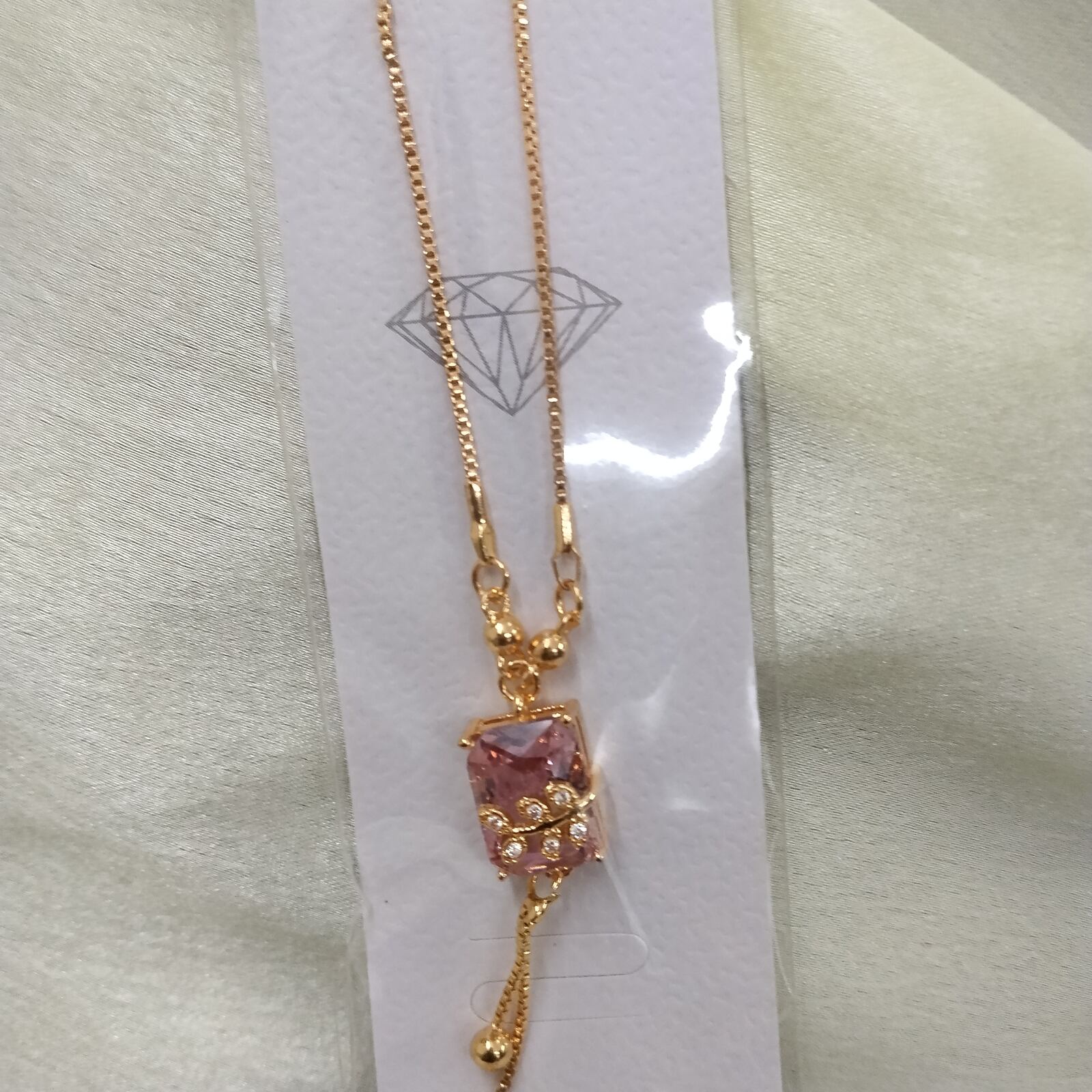 Stone Chain Pendant Pink