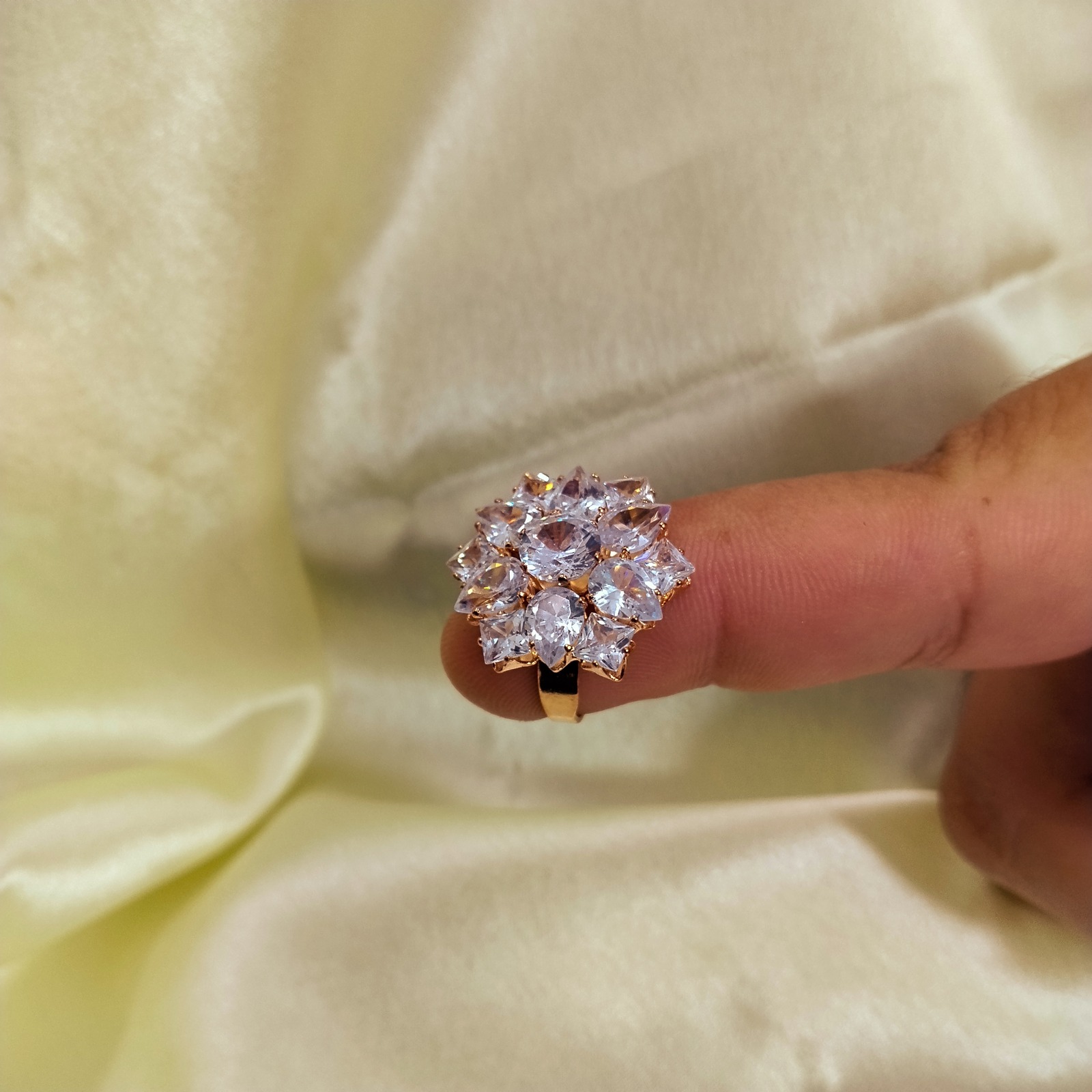 Golden Glass Flower Adjustable Ring